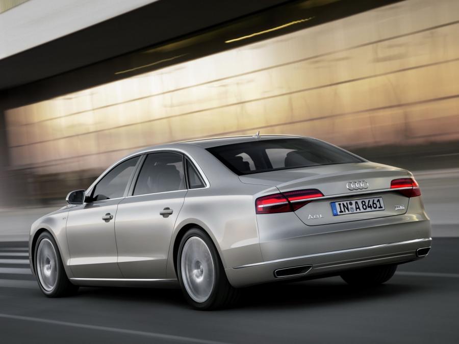  Audi A8L W12 Quattro (D4) 2013 года  (WW) (фото 22 из 24)